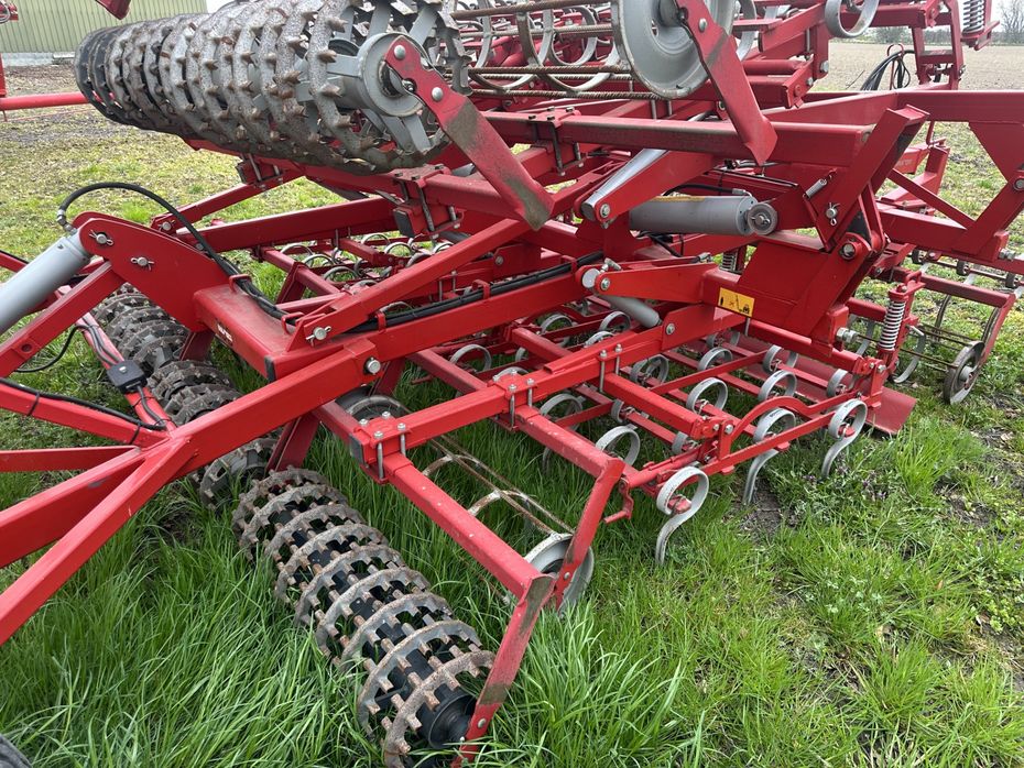 Kongskilde 7 meter germinator med CROSKILL tromle bagerst. Velegnet til roer, spinat og andre speciel afgrøder. - Harver - Såbedsharver - 6