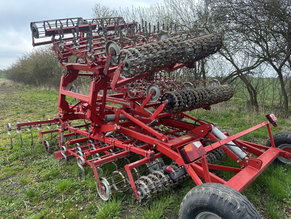 Kongskilde 7 meter germinator med CROSKILL tromle bagerst. Velegnet til roer, spinat og andre speciel afgrøder. - Harver - Såbedsharver - 3
