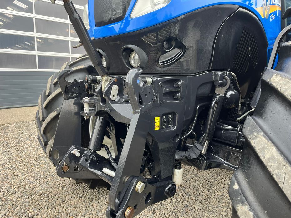 New Holland T7.315 Med frontlift - Traktorer - Traktorer 4 wd - 4