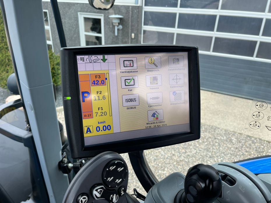 New Holland T7.315 Med frontlift - Traktorer - Traktorer 4 wd - 14