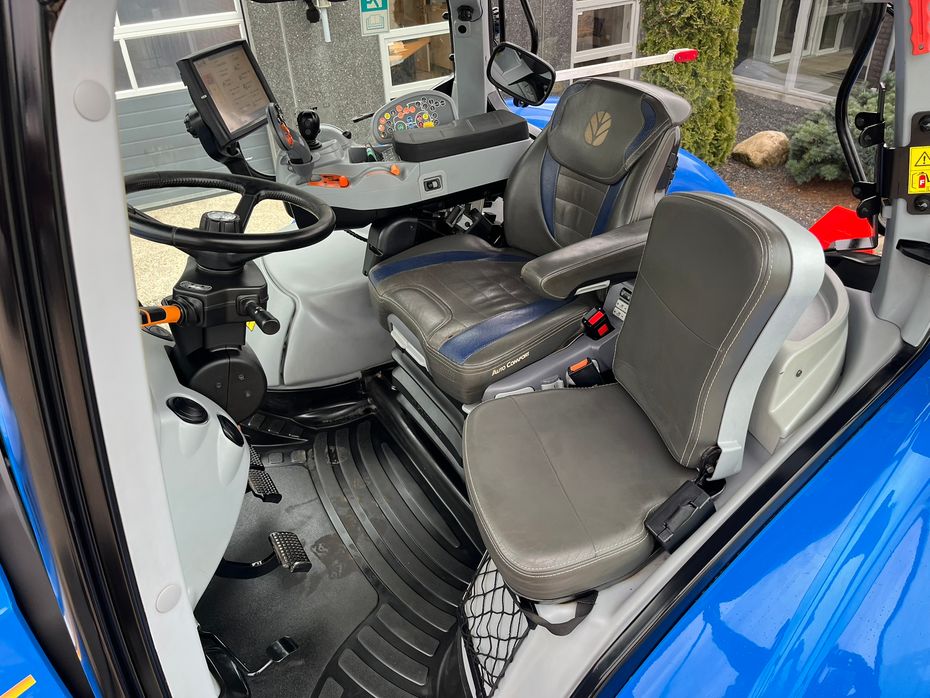 New Holland T7.315 Med frontlift - Traktorer - Traktorer 4 wd - 11