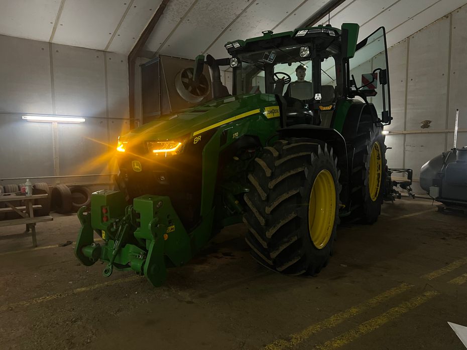 John Deere 8R370 - Traktorer - Traktorer 4 wd - 3