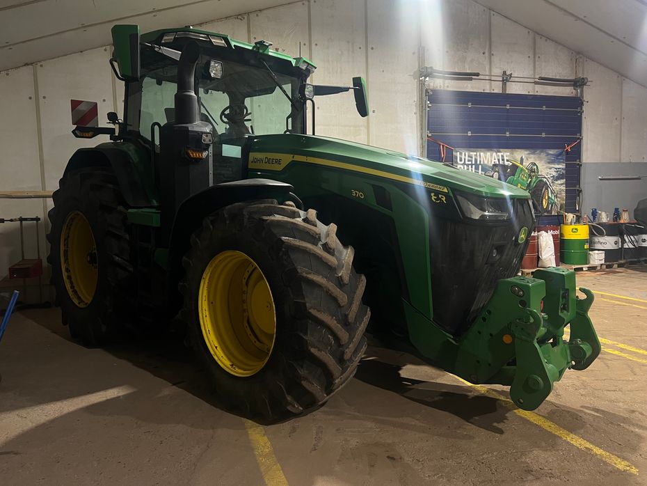 John Deere 8R370 - Traktorer - Traktorer 4 wd - 6