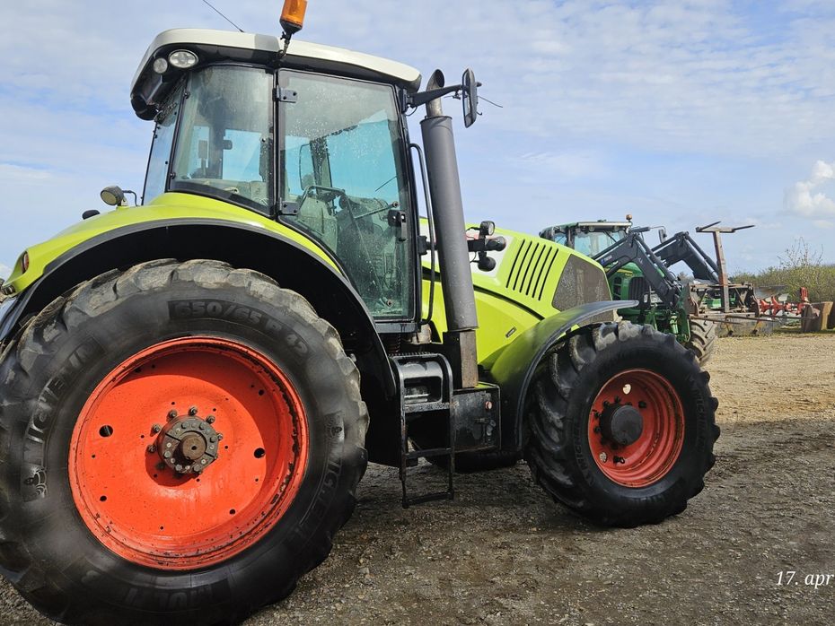 CLAAS AXION 840 C Matic med front pto og frontlift - Traktorer - Traktorer 4 wd - 6