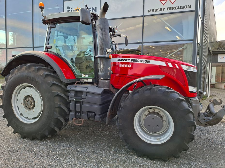 Massey Ferguson 8660 DYNA-VT - Traktorer - Traktorer 4 wd - 4