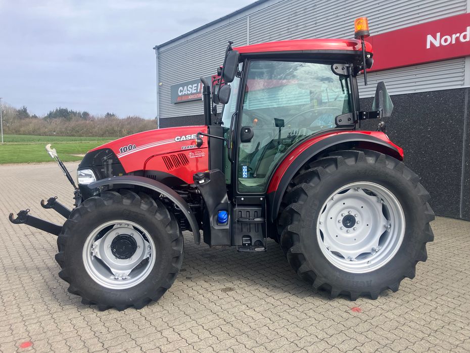 Case IH Farmall 100 A - Traktorer - Traktorer 4 wd - 3