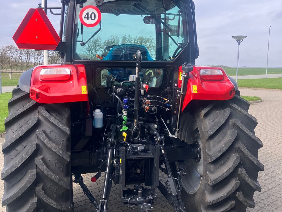 Case IH Farmall 100 A - Traktorer - Traktorer 4 wd - 5