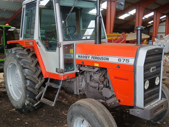 Massey Ferguson 675
