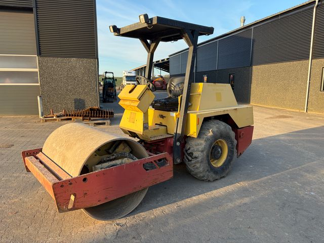 Dynapac CA 121 D