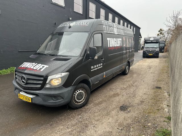 Mercedes-Benz SPRINTER 316