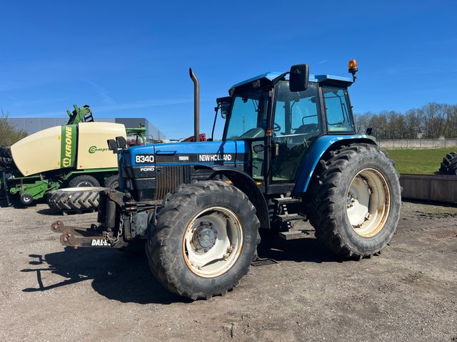 New Holland 8340