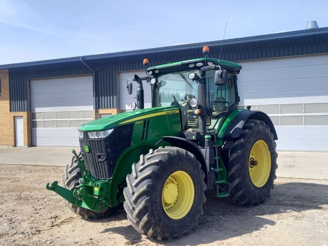 John Deere 7310R