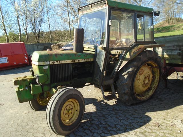 John Deere 1630