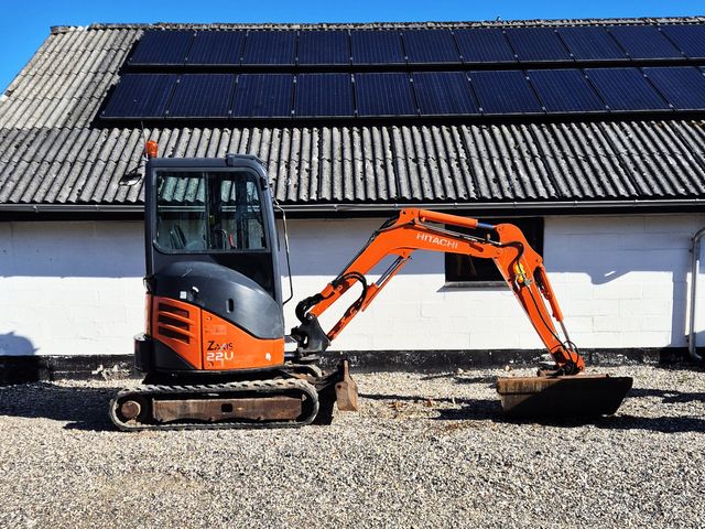 Hitachi ZX22U-2 CLR