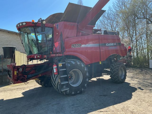 Case IH Axial Flow 9230