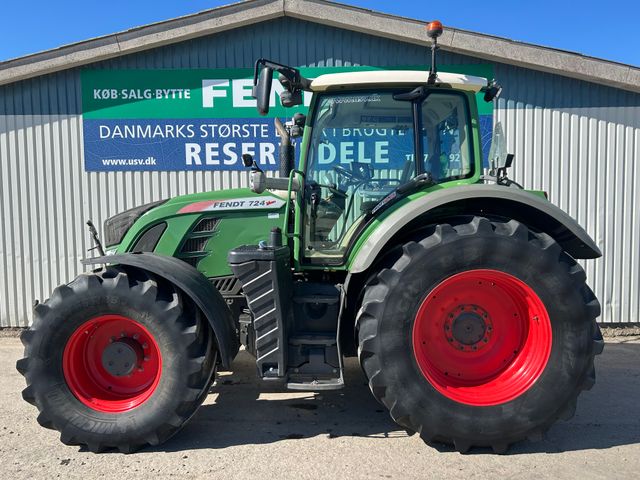 Fendt 724 Vario S4 Profi Plus