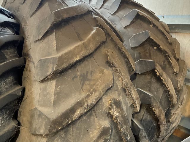 Trelleborg Tvillingehjul 710/75-42 og 650/60-34