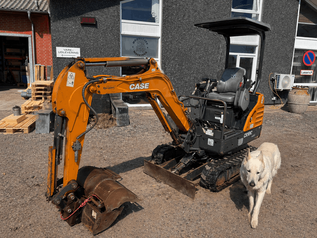 Case CX18C