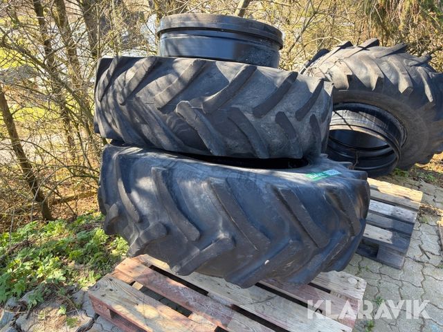 Baum 16.9R28 med spænder