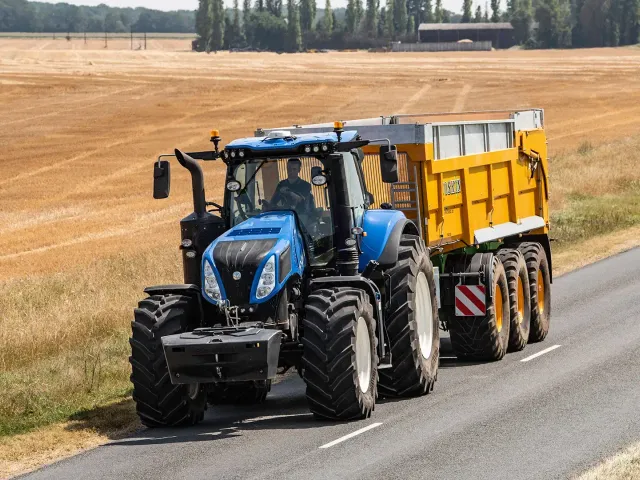 New Holland T8.435 PLMI AutoCommand