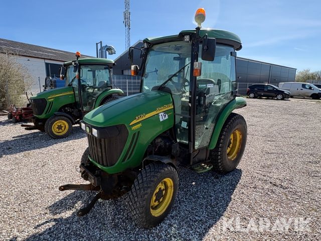 John Deere 3720