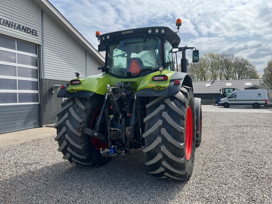 CLAAS AXION 850 Med frontlift og frontpto - Traktorer - Traktorer 4 wd - 17
