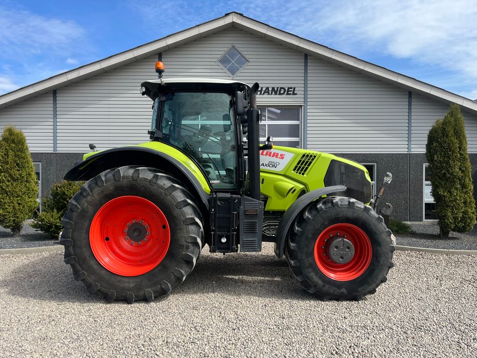 CLAAS AXION 850 Med frontlift og frontpto - Traktorer - Traktorer 4 wd - 10