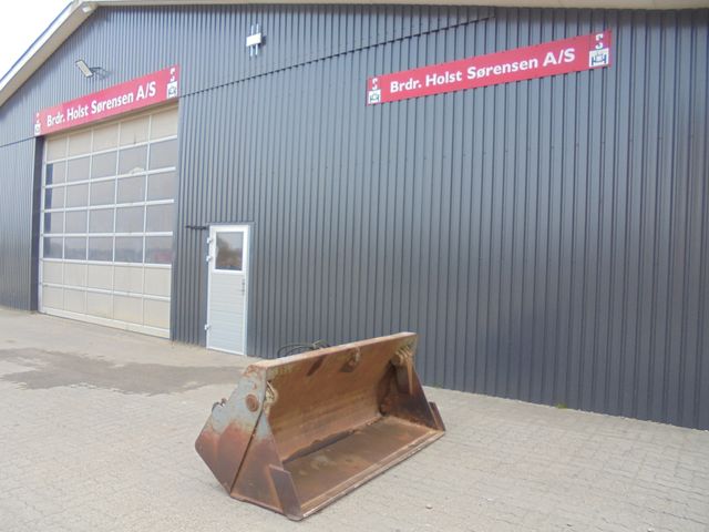 Terex 4i1 skovl