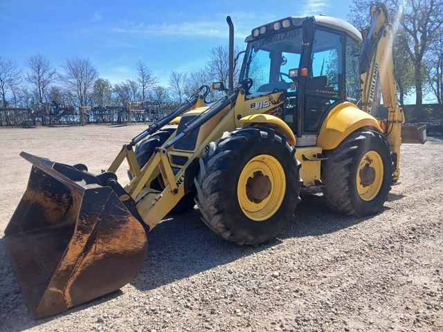 New Holland LB 115