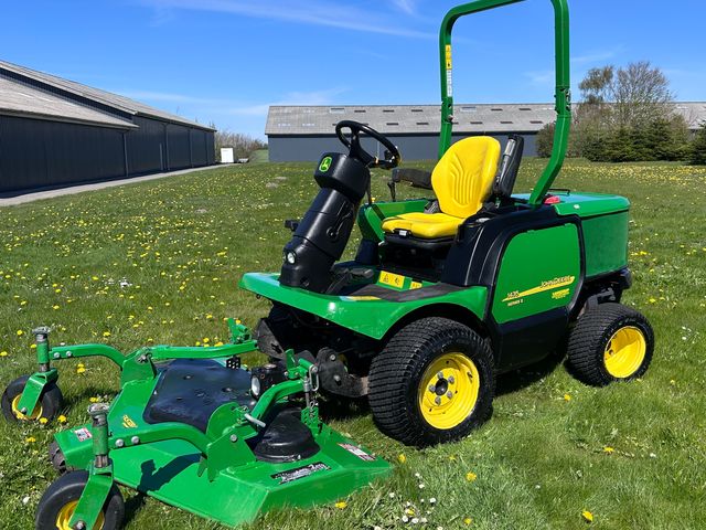 John Deere 1435