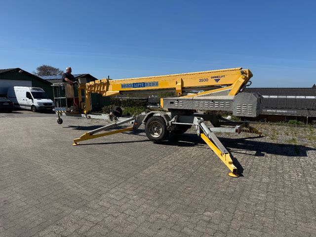 Omme 25m trailerlift 2500E med Honda benzinmotor