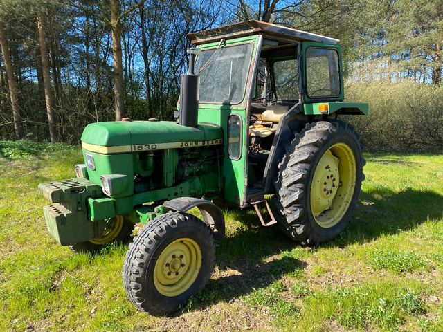 John Deere 1630