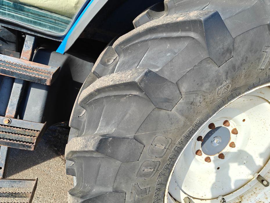New Holland TM 165 - Traktorer - Traktorer 4 wd - 10