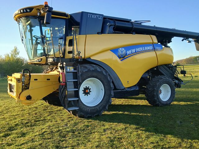 New Holland CR9.80