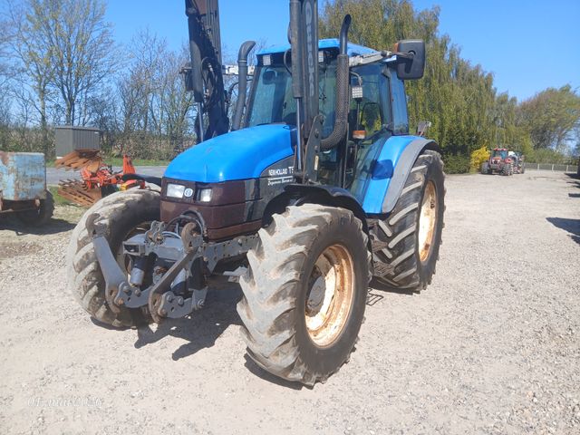 New Holland TS 115 Turbo med ÅLØ Frontlæsser og Zudberg front
