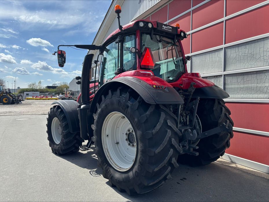 Valtra T214 Versu - Traktorer - Traktorer 4 wd - 3