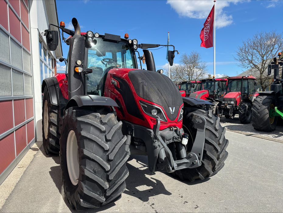 Valtra T214 Versu - Traktorer - Traktorer 4 wd - 2