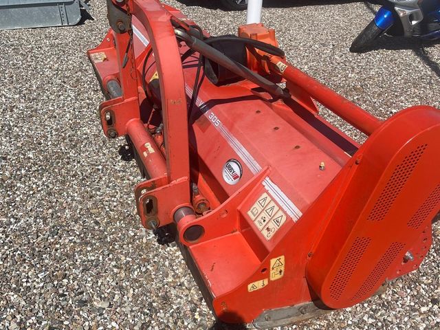 Kuhn VKM 305