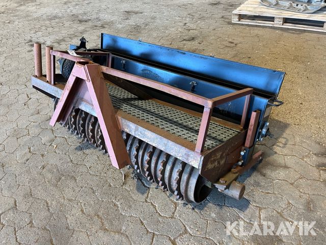 Seeder SK145