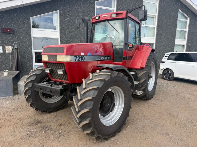 Case IH Magnum 7210 PRO