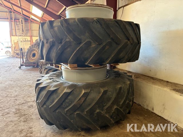 Massey Ferguson 8737
