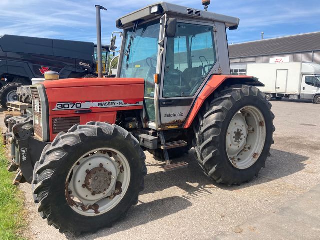 Massey Ferguson 3070