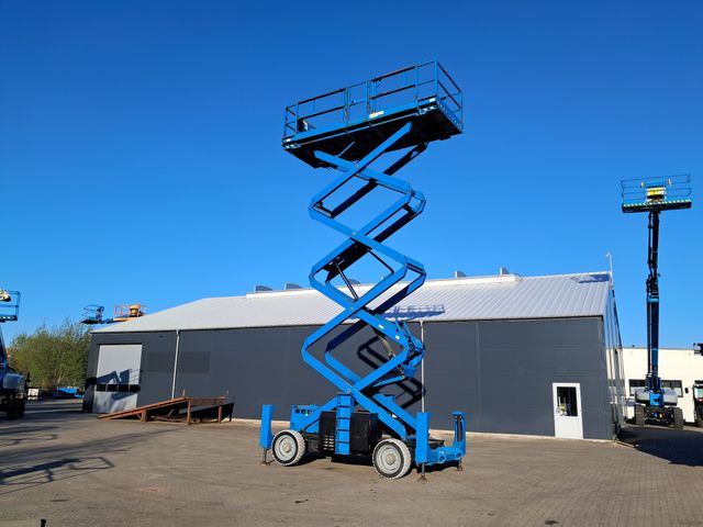 Genie GS-4390 RT 15m terrængående saxlift