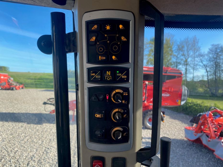 Massey Ferguson 6715S Dyna 6 - Traktorer - Traktorer 4 wd - 13