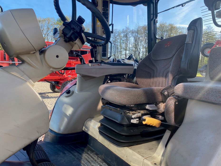 Massey Ferguson 6715S Dyna 6 - Traktorer - Traktorer 4 wd - 6
