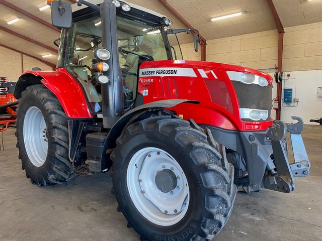 Massey Ferguson 6715S Dyna 6