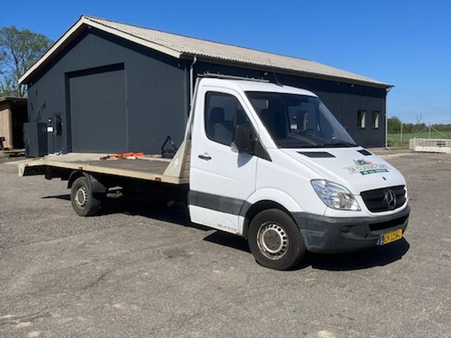 Mercedes-Benz SPRINTER 316
