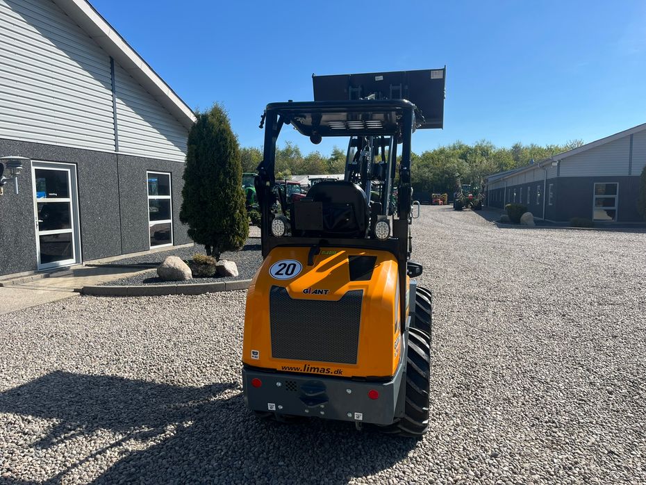 Giant G2200E X-tra E Elektrisk minilæsser. DEN HAR KUN KØRT DEMO OG ER SOM NY - Læssemaskiner - Minilæssere - 17