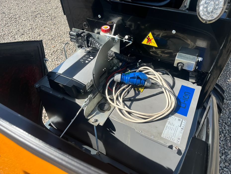 Giant G2200E X-tra E Elektrisk minilæsser. DEN HAR KUN KØRT DEMO OG ER SOM NY - Læssemaskiner - Minilæssere - 9