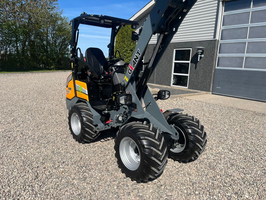 Giant G2200E X-tra E Elektrisk minilæsser. DEN HAR KUN KØRT DEMO OG ER SOM NY - Læssemaskiner - Minilæssere - 20